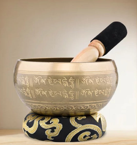Bol chantant tibétain 10 cm – Motifs sanskrit & symbole OM avec accessoires